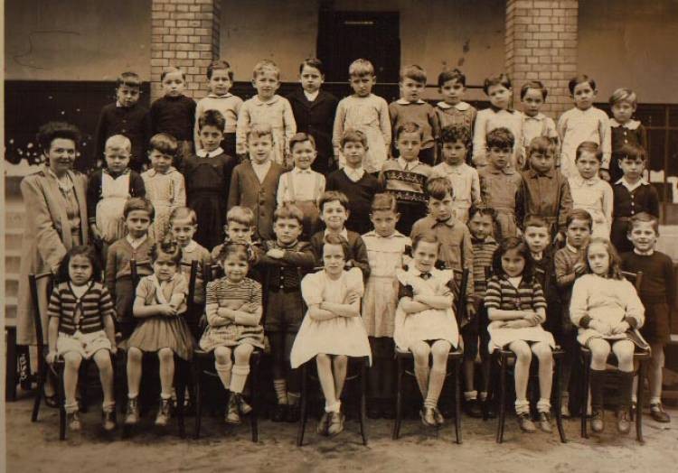 1946